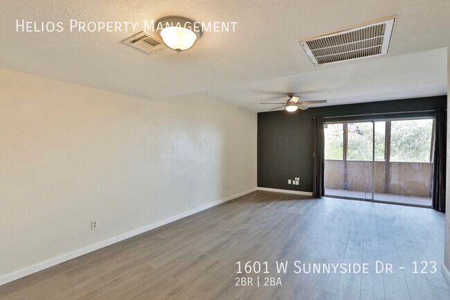 Building Photo - 1601 W Sunnyside Dr