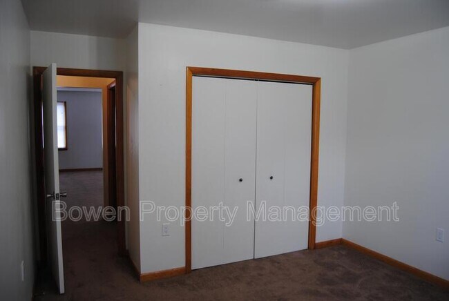 Building Photo - 419 Guilford Ave