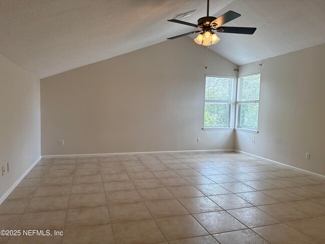 Building Photo - 12196 Lake Fern Dr