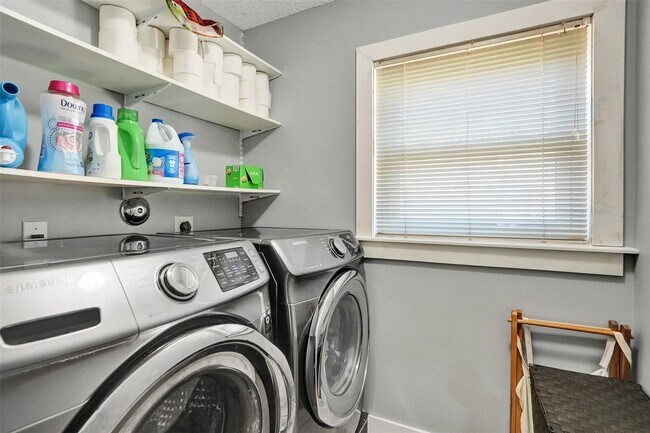 Building Photo - 4142 NW 58th Dr