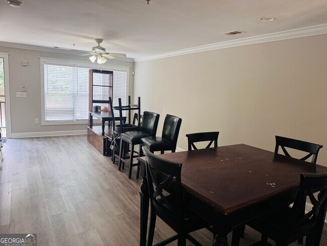 Building Photo - 490 S Barnett Shoals Rd