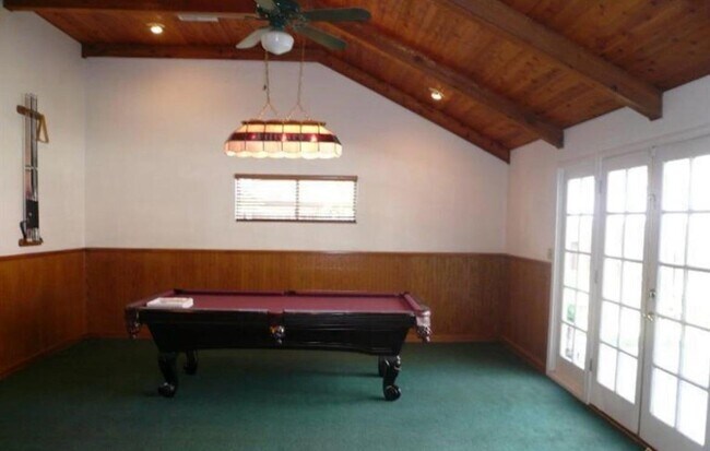 Building Photo - 11310 Pinehaven Ave