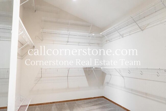 Building Photo - 630 Fernglen Ct