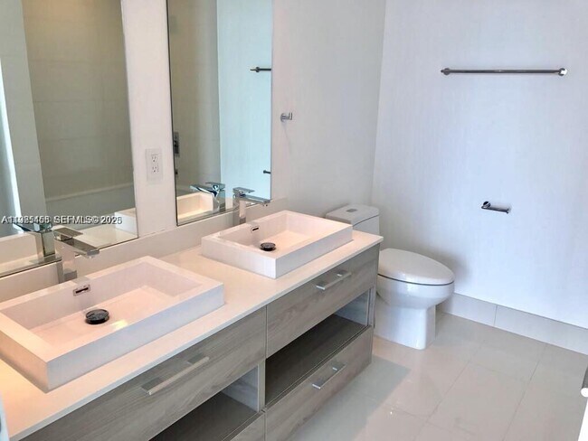 Building Photo - 1300 S Miami Ave