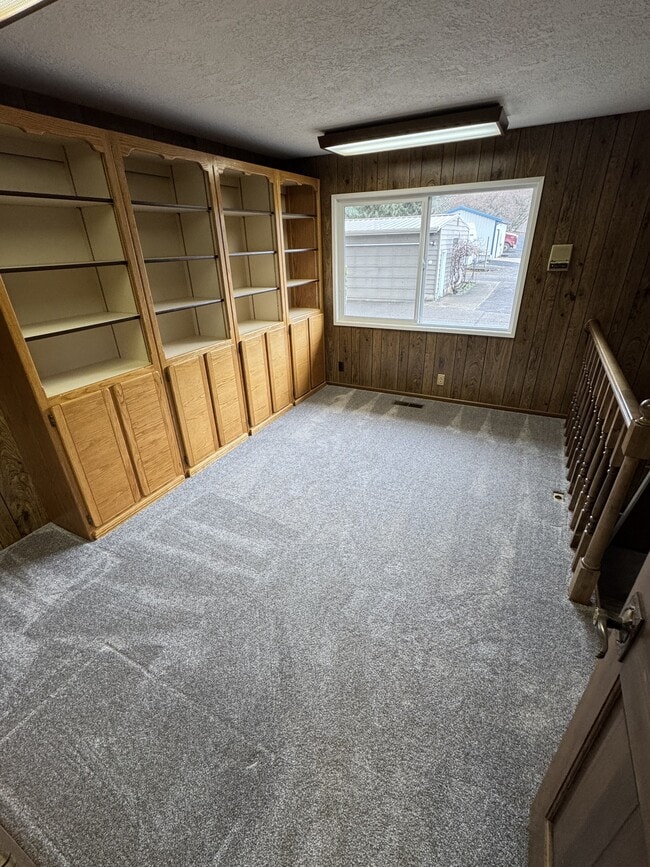 Building Photo - 19774 Grade Rd SE