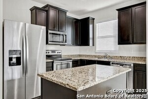 Building Photo - 7923 Bluewater Cove