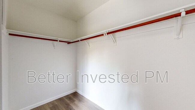 Building Photo - 1417 Gregory Ct
