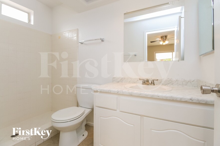 Building Photo - 3350 S George Dr