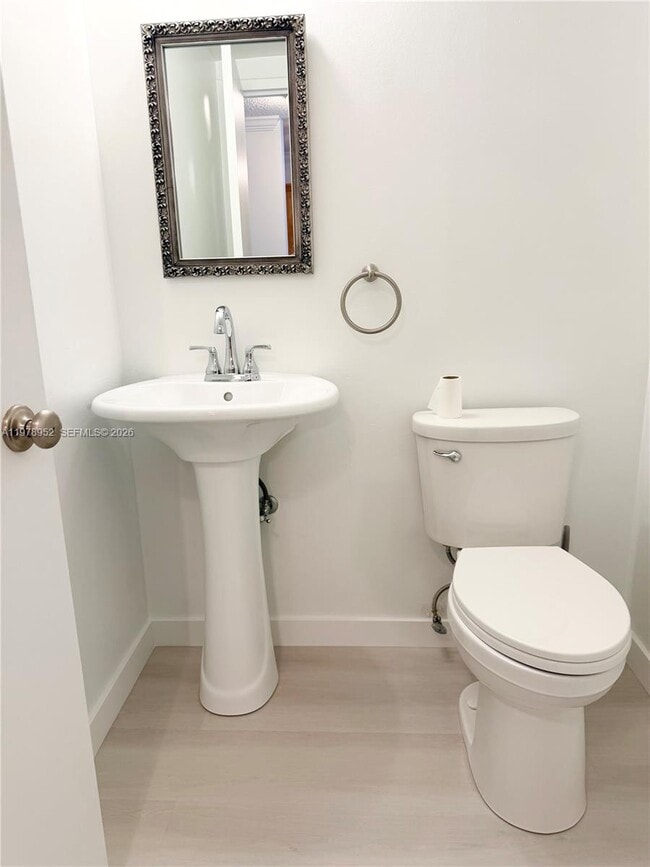 Building Photo - 3725 S Ocean Dr