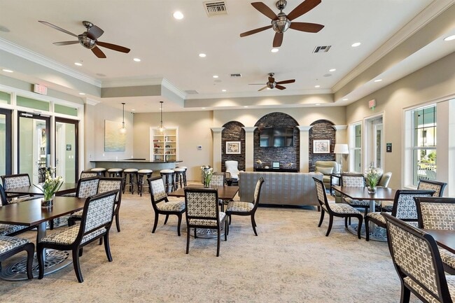 Building Photo - 1130 Sweet Hill Dr