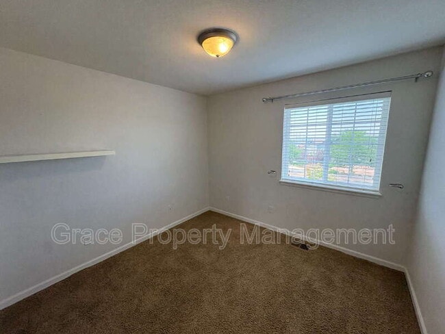 Building Photo - 24803 E Hoover Pl