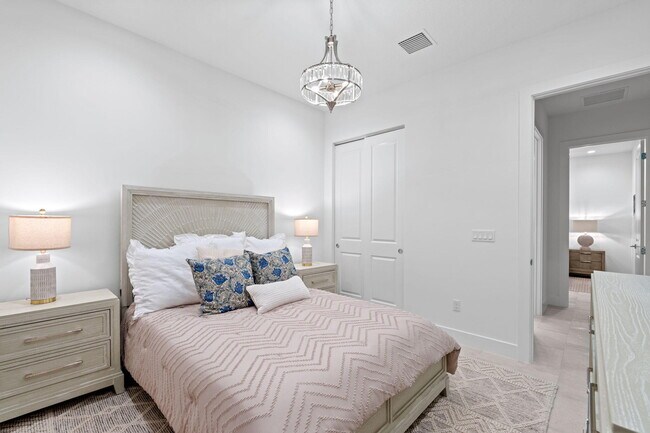 Building Photo - 10099 Regency Wy