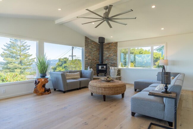 Building Photo - 15 Buckland Ct