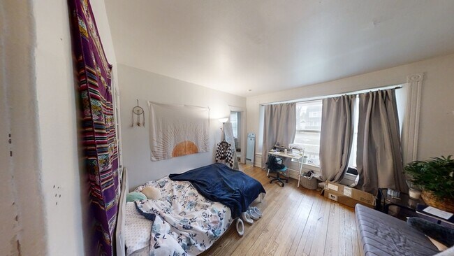 Building Photo - 1110 Granger Ave