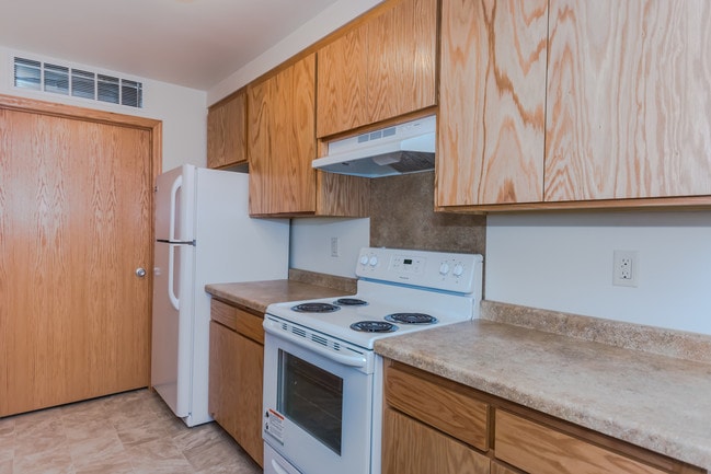 Building Photo - Desoto Townhomes