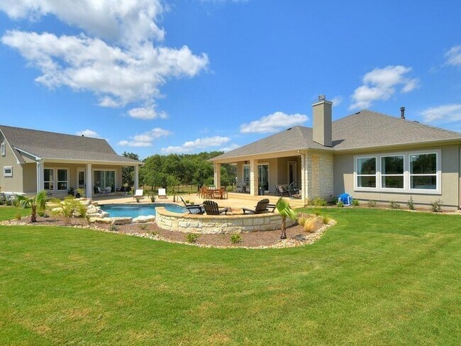 Building Photo - 175 Call Dr