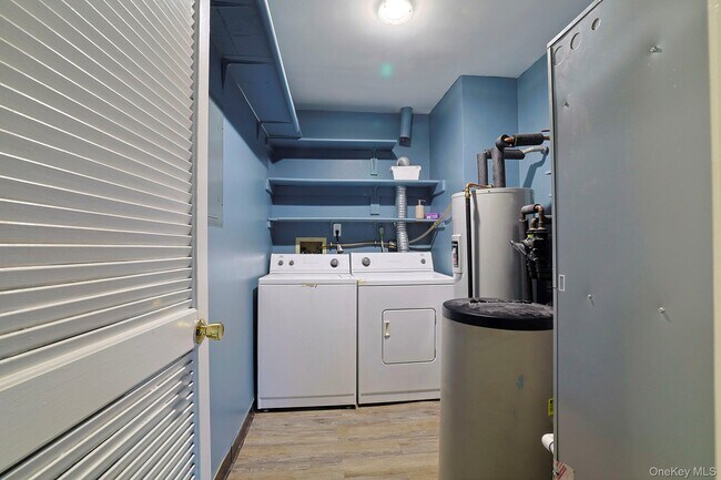 Building Photo - 106 Cartwheel Ct