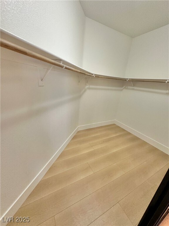 Building Photo - 10195 Queensbury Ave