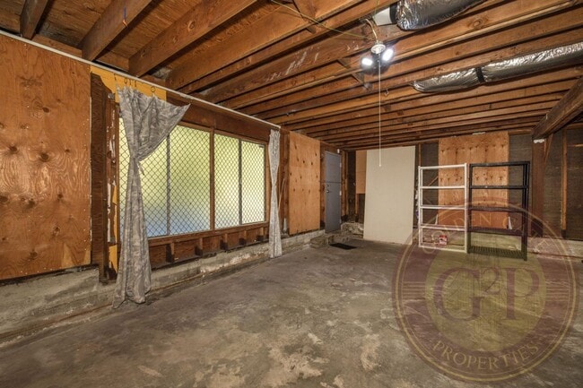 Building Photo - Forest Knolls - 3 BR, 2 BA House 1,275 Sq. Ft. - 3D Virtual Tour, 2-Car Garage, Ample Storage