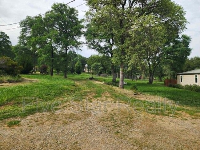 Building Photo - 12051 Kimberly Rd