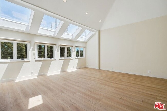 Building Photo - 5131 Campo Rd