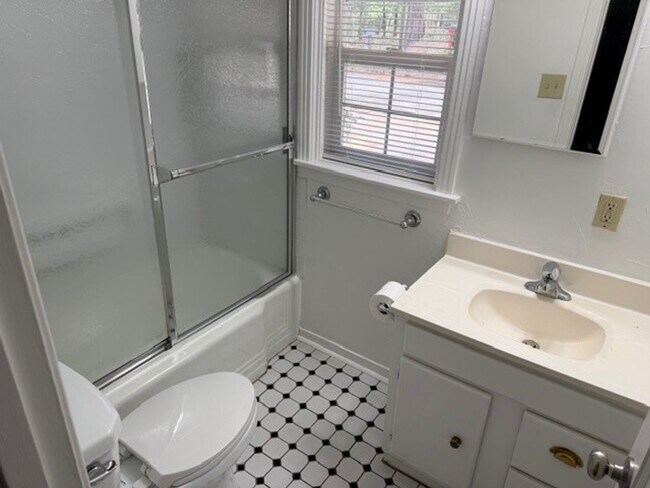 Building Photo - Charming 3-Bedroom Home in the Heart of Twain Harte