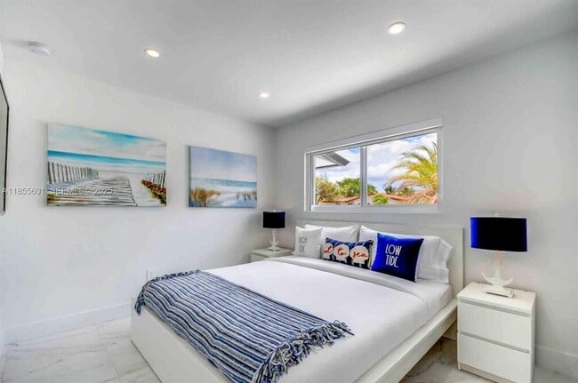 Building Photo - 3530 SW 104th Ave