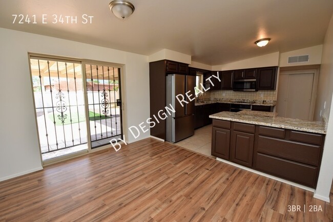 Building Photo - Beautifully Remodeled East Side 3 Bed 2 Ba...