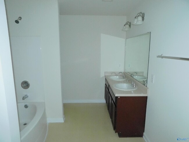 Building Photo - 130 Lockport Dr