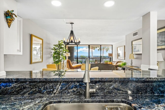 Building Photo - Oceanview 2 BR 2 BA in Vero Beach Turnkey Monthly Rental