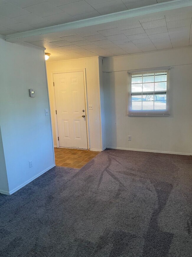 Building Photo - 341 Central Ave