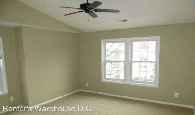 Building Photo - 12898 Grays Pointe Rd