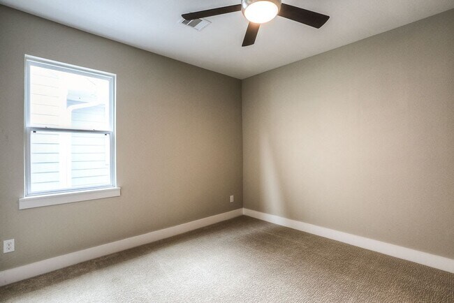 Building Photo - 3619 Alba Rd