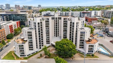 Building Photo - 900 19th Ave S