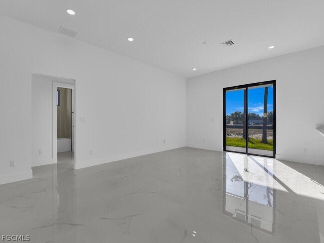 Building Photo - 1839 Lockhaven Ct