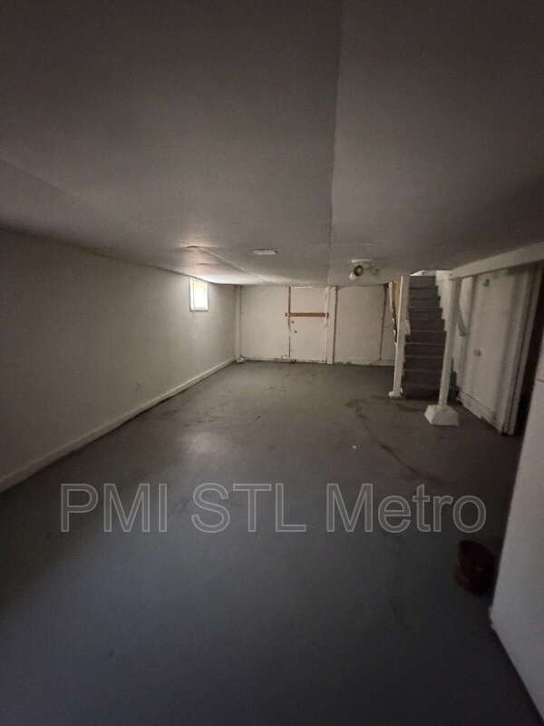Building Photo - 5336 Fletcher St