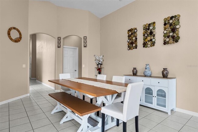Building Photo - 616 Corvina Dr