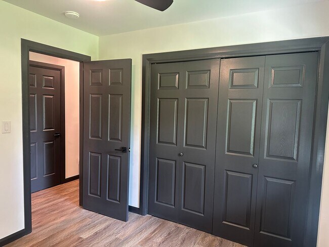 Building Photo - Welcome to country living with a fresh, modern twist.