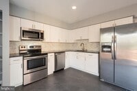 Building Photo - 1009 Dartmouth Glen Way