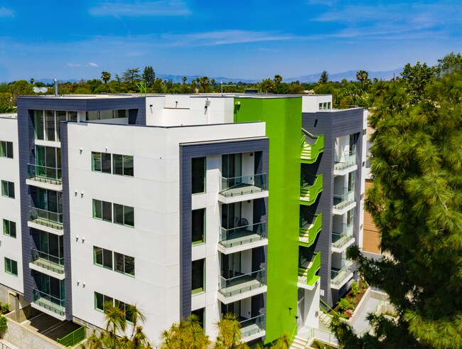 Building Photo - 12117 Valleyheart Dr