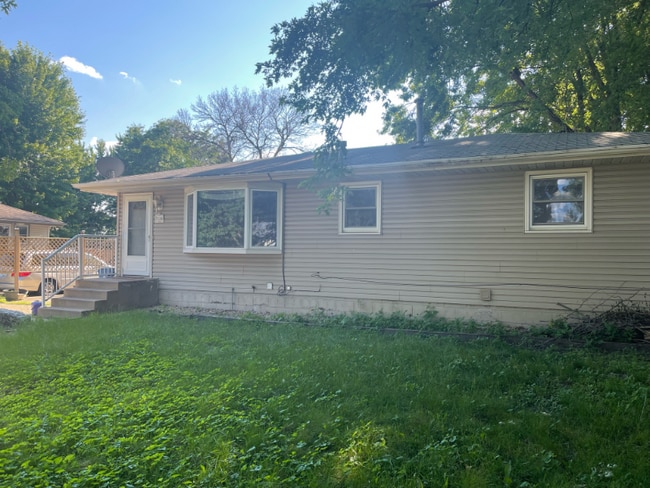 Building Photo - 7534 4th St NE