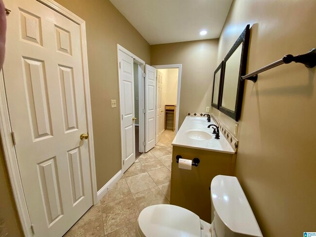 Building Photo - 2032 Stone Brook Dr