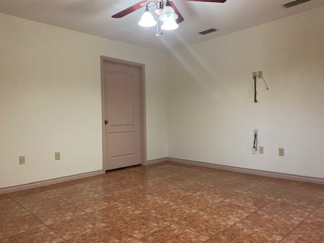Building Photo - 9019 Siller Loop