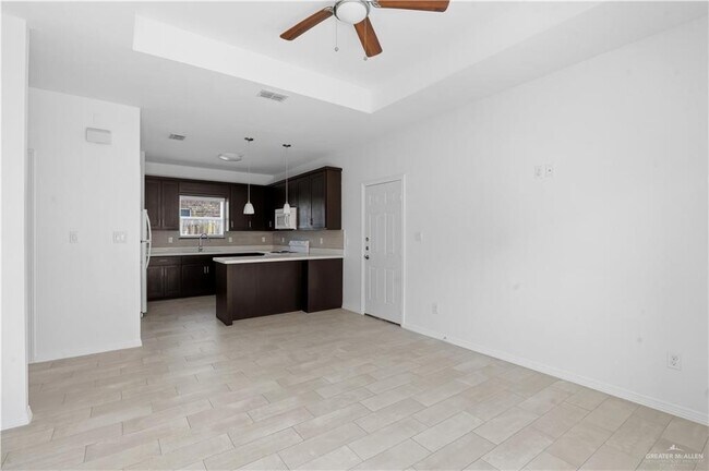 Building Photo - 12 Valeria St