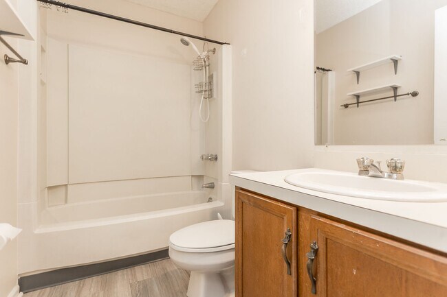 Building Photo - 1134 Mountain View Dr