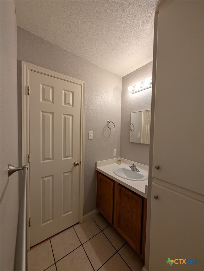 Building Photo - 3017 Lodgepole Ln