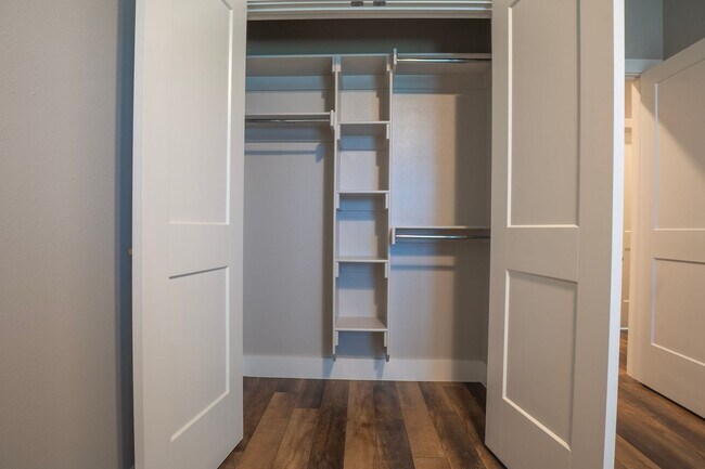 Building Photo - 3-bedroom, 2-bathroom home located in the beautiful Pea Ridge, AR