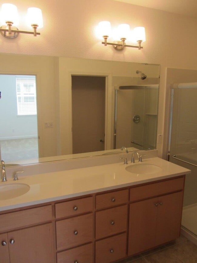 Building Photo - 2Bed/2.5Bath Sunnyvale Townhouse