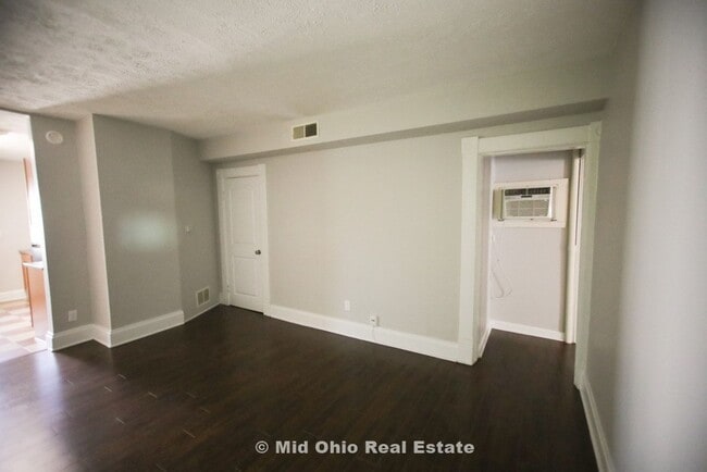 Building Photo - 802 Ebner St