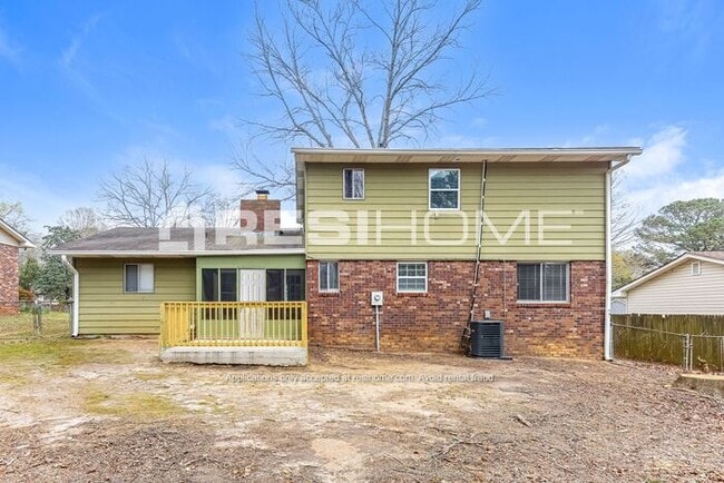 Building Photo - 1585 Plover Road